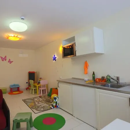 Marina - Azzurro Club 拉文纳