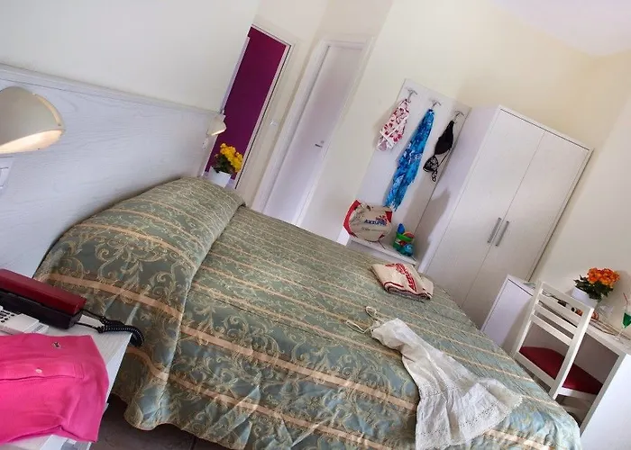 Marina - Azzurro Club Готель Равенна