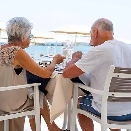 Marina - Azzurro Club Hotel