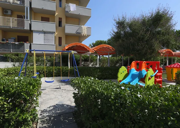 Marina - Azzurro Club Отель Равенна