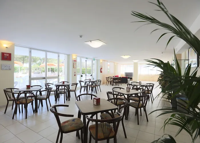 Marina - Azzurro Club Отель