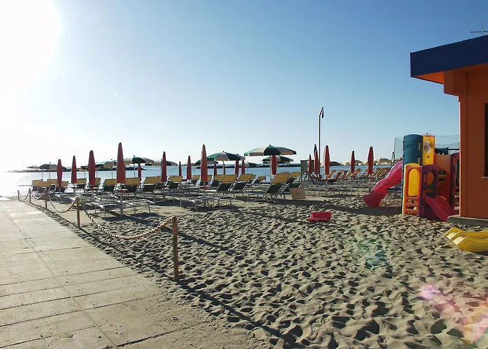 Marina - Azzurro Club Отель